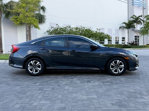 Used 2018 Honda Civic LX image 8