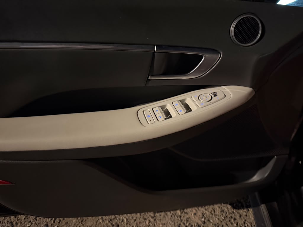Used 2023 Hyundai Sonata SEL FWD image 11