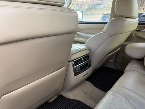Used 2009 Lexus LX 570 image 10