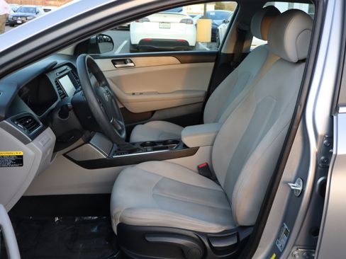 Used 2016 Hyundai Sonata SE image 12