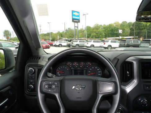 Used 2024 Chevrolet Silverado 1500 Custom Trail Boss image 2