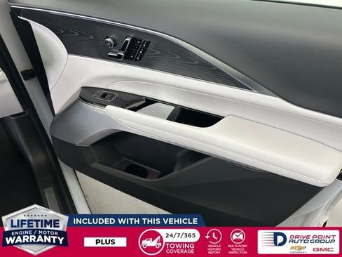 Used 2026 Cadillac Lyriq Premium Luxury image 25