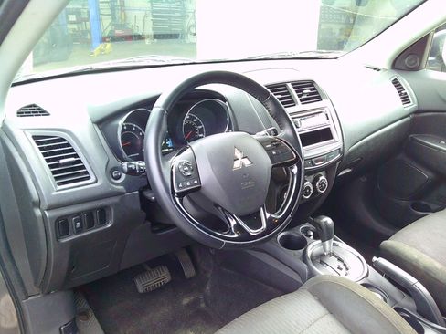 Used 2017 Mitsubishi Outlander Sport ES image 11