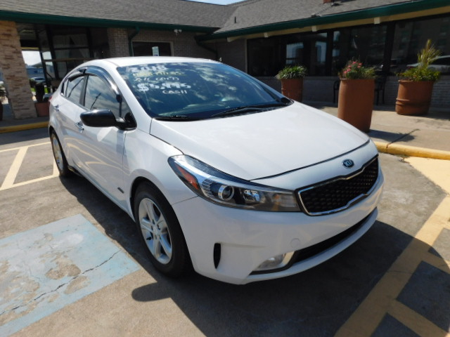 Used 2018 Kia Forte Sedan FWD image 1