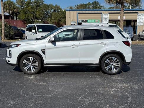 Used 2022 Mitsubishi Outlander Sport SE image 3