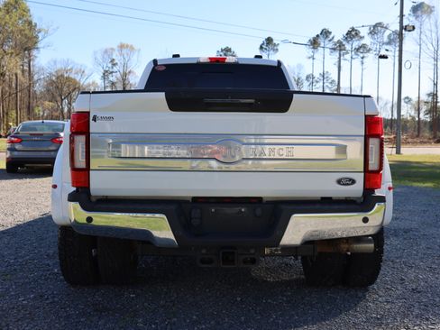 Used 2022 Ford F350 King Ranch image 4