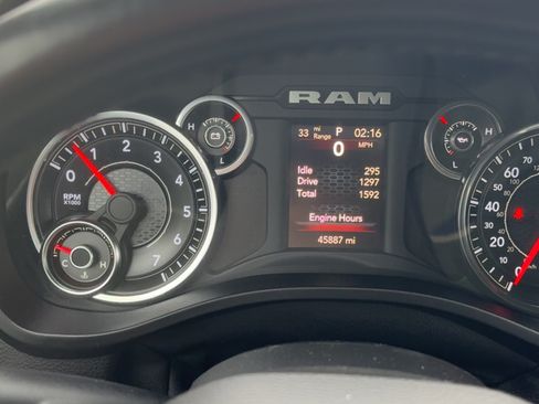 Used 2019 RAM 1500 Lone Star image 13