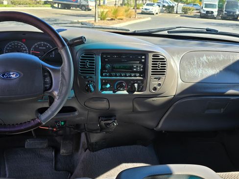 Used 2003 Ford F150 XLT image 28