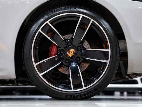 Used 2019 Porsche 718 Cayman S RWD image 13
