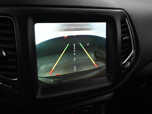 Used 2018 Jeep Compass Trailhawk image 31