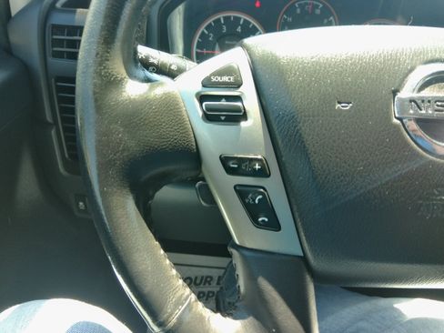 Used 2013 Nissan Titan 4x4 Crew Cab SV image 48