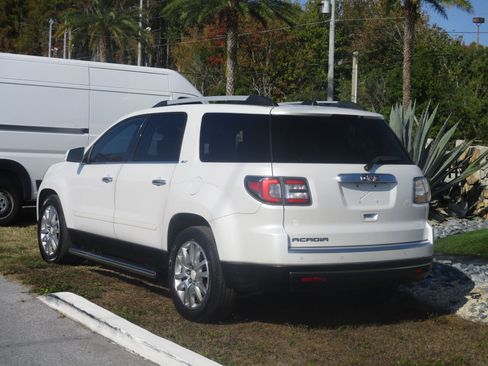 Used 2016 GMC Acadia SLT image 3