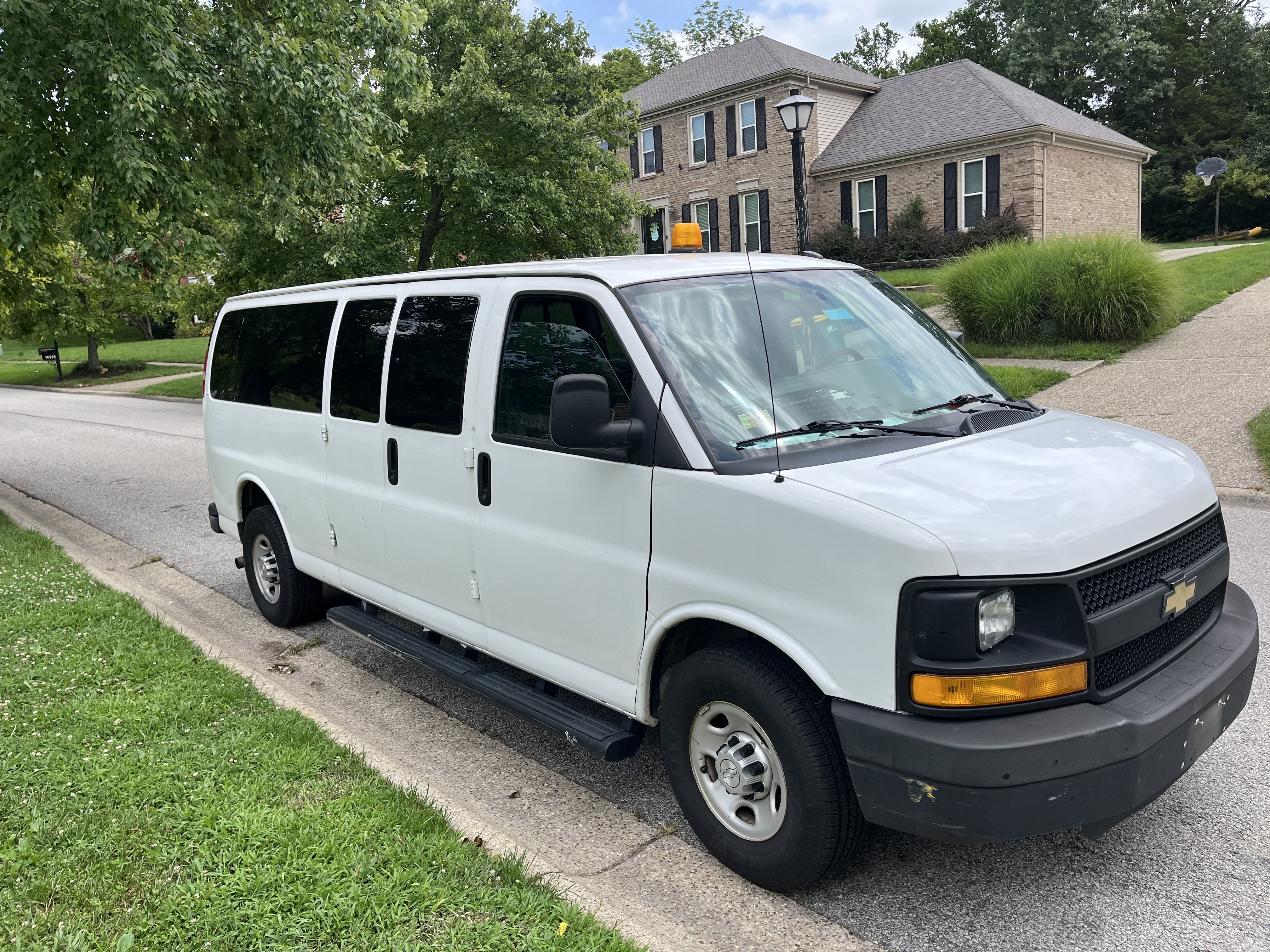 Used 2015 Chevrolet Express 3500 LS Extended Passenger RWD image 2