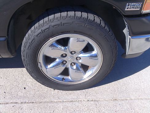 Used 2005 Dodge Ram 1500 Truck SLT image 31