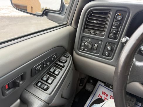 Used 2003 Chevrolet Tahoe 4WD image 19
