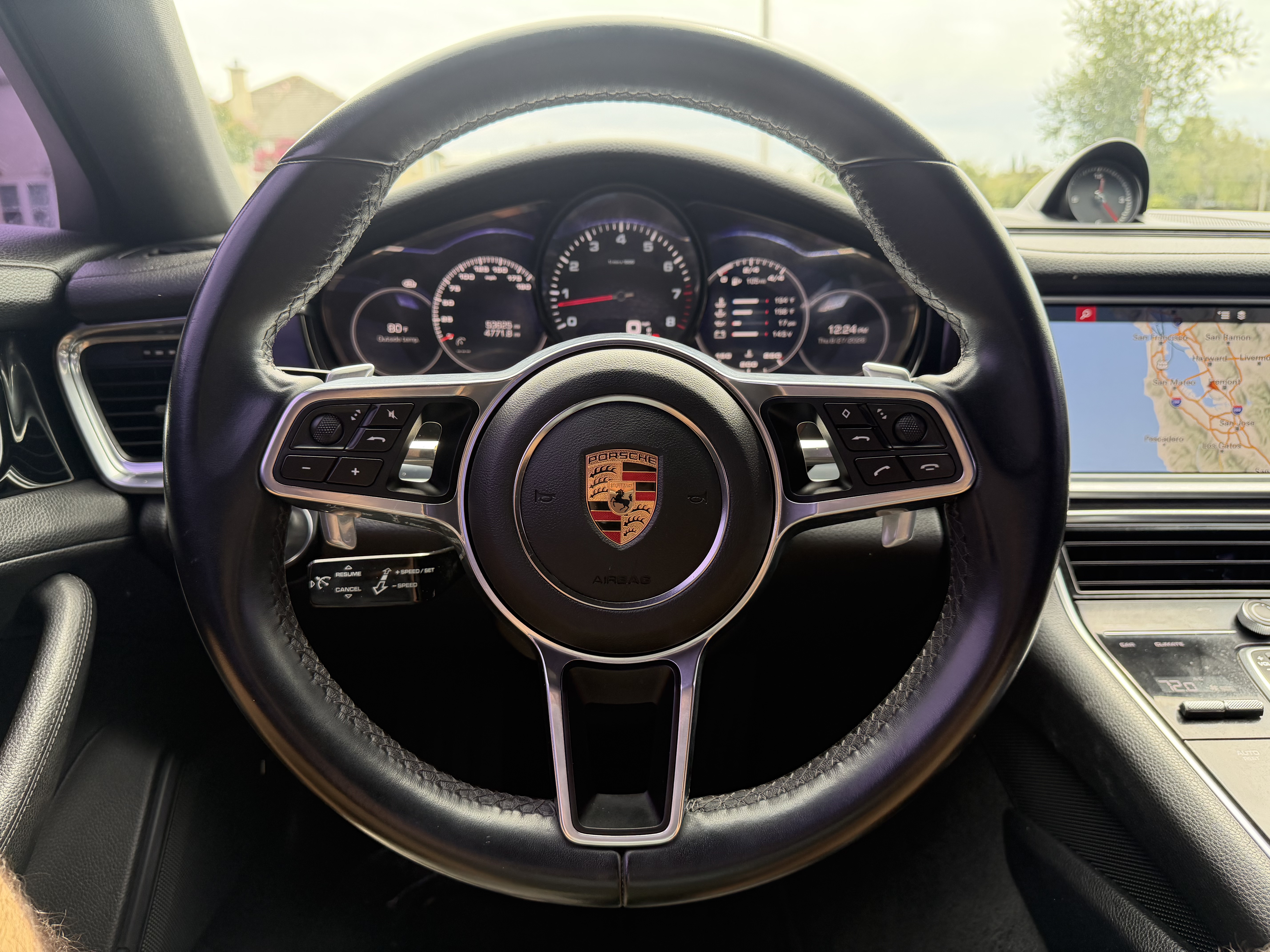 Used 2018 Porsche Panamera 4 image 10