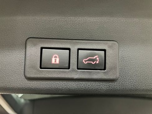 Used 2021 Subaru Ascent Premium image 28