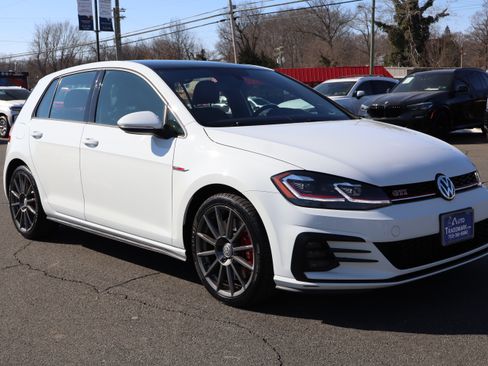Used 2019 Volkswagen GTI SE image 10
