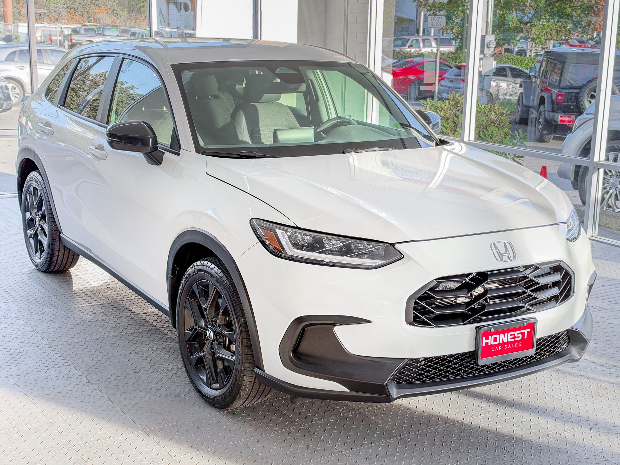 Used 2024 Honda HR-V AWD Sport image 1