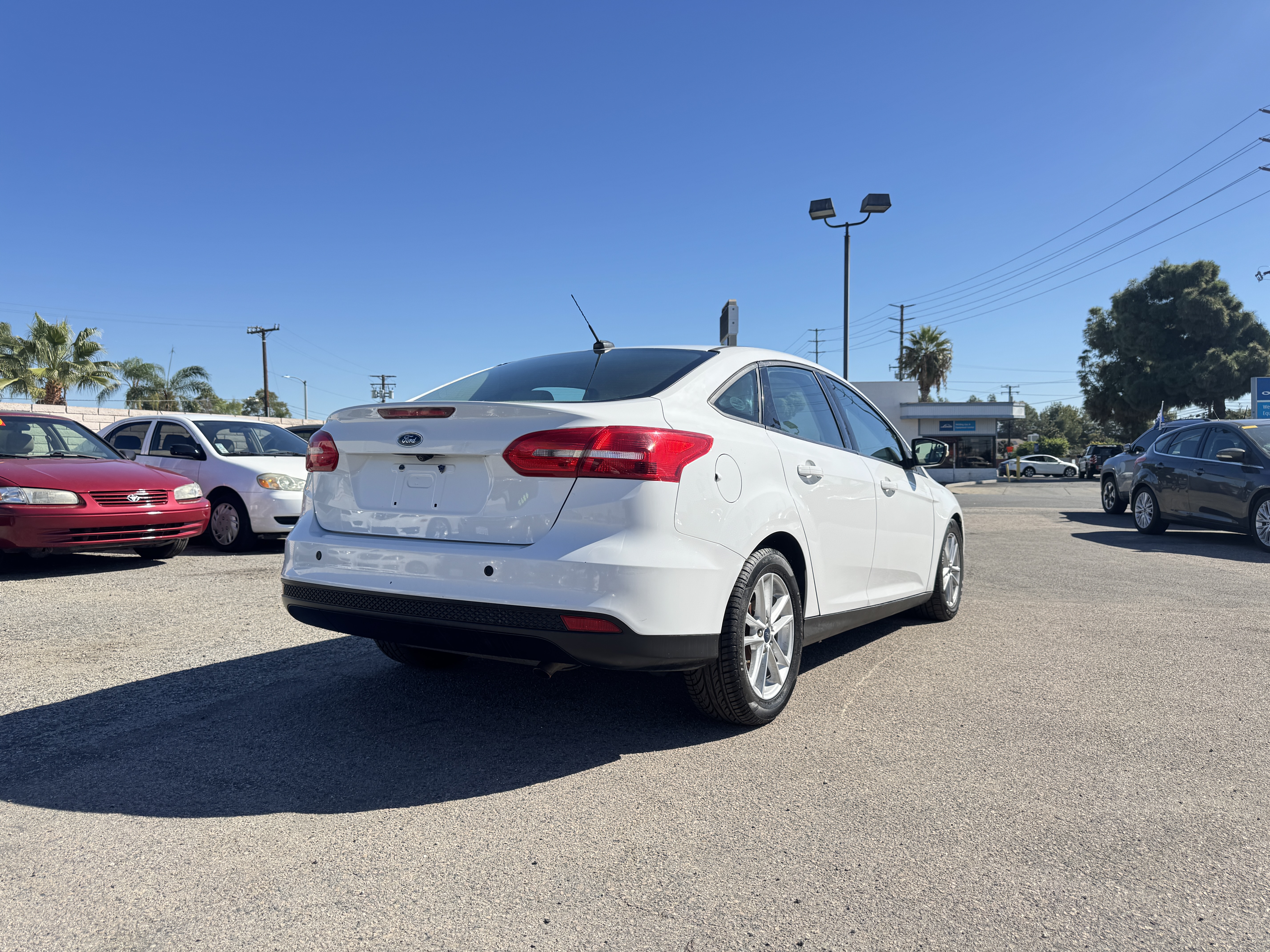 Used 2016 Ford Focus SE Sedan FWD image 8