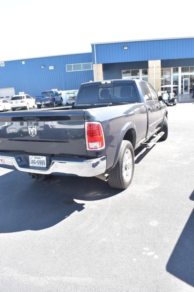 Used 2017 RAM 3500 Laramie RWD image 21