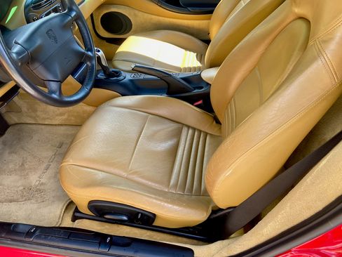Used 2000 Porsche Boxster RWD image 26
