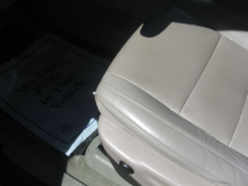 Used 2011 Jeep Grand Cherokee Laredo image 9