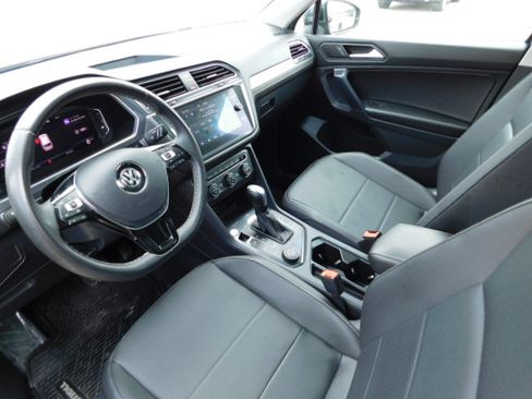 Used 2021 Volkswagen Tiguan SEL image 11