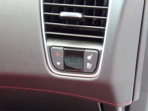 Used 2015 Chevrolet Corvette Stingray 2LT image 23