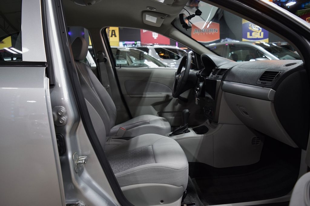 Used 2010 Chevrolet Cobalt LS Sedan FWD image 21