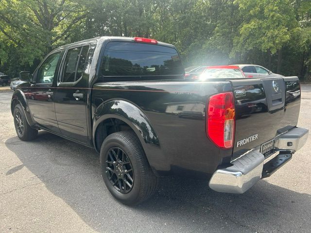 Used 2012 Nissan Frontier 2WD Crew Cab image 3