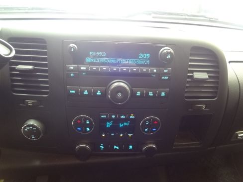 Used 2011 GMC Sierra 1500 SLE image 18