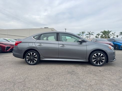 Used 2019 Nissan Sentra SR image 9