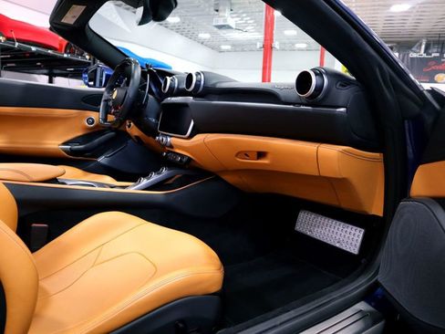 Used 2020 Ferrari Portofino image 33