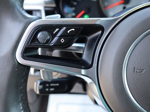 Used 2015 Porsche Macan S image 23