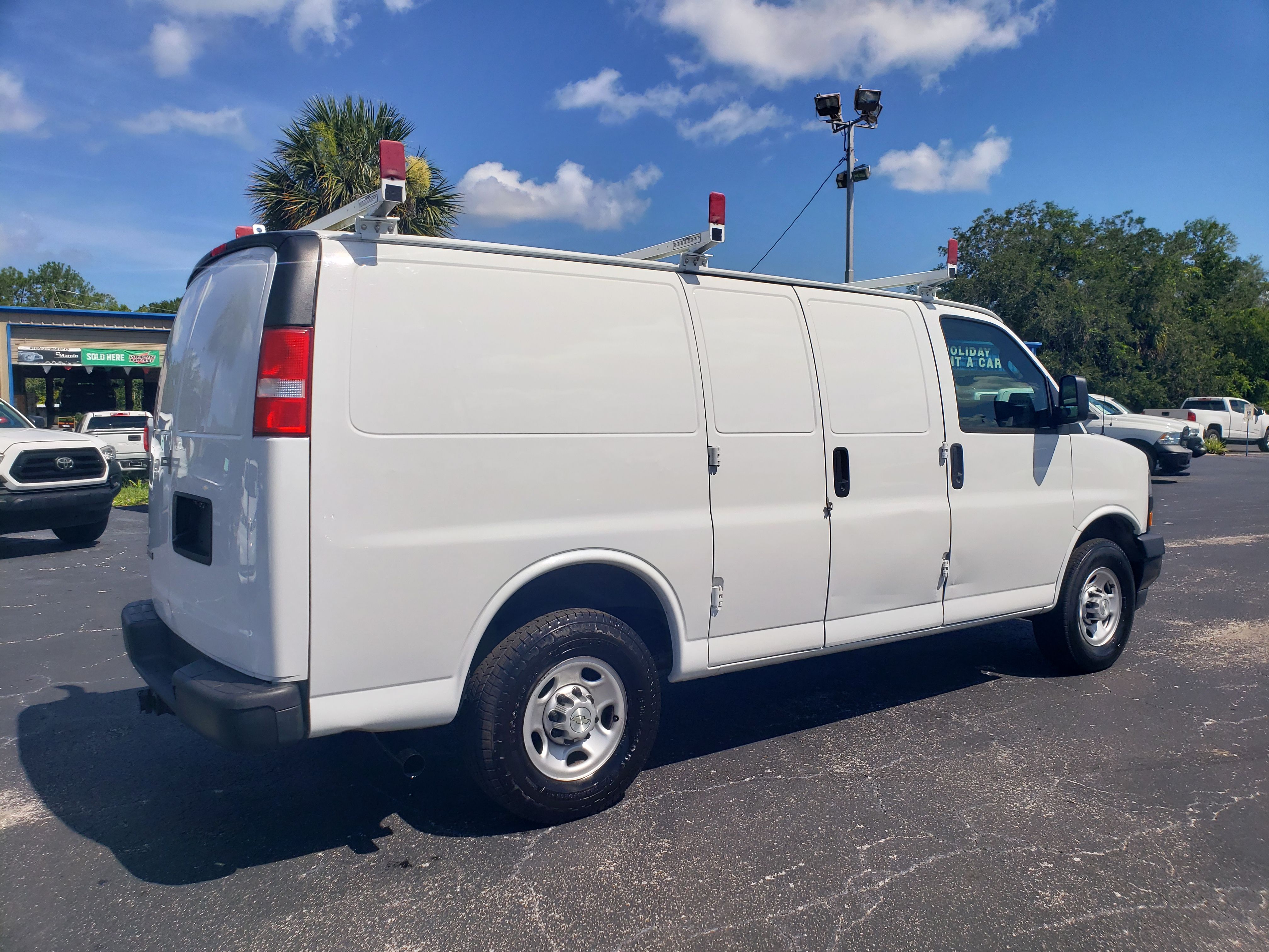 Used 2021 Chevrolet Express 2500 UNAVAIL RWD image 5