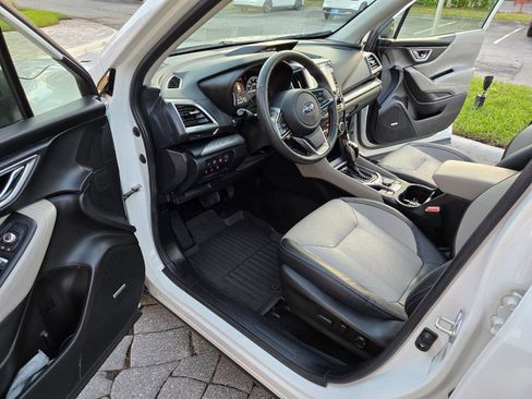 Used 2021 Subaru Forester Limited image 21