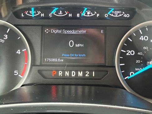 Used 2018 Ford F250 4x4 Crew Cab Super Duty image 14