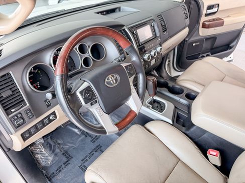 Used 2016 Toyota Sequoia 4WD Platinum image 8