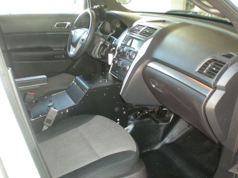 Used 2015 Ford Explorer 4WD Police Interceptor image 5