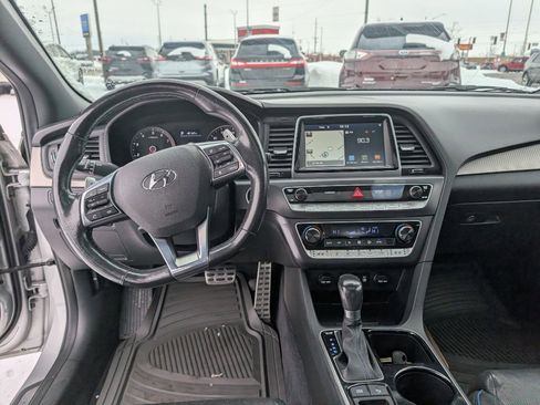 Used 2018 Hyundai Sonata Limited image 8