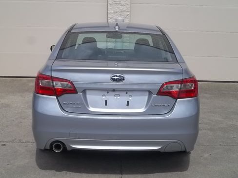 Used 2016 Subaru Legacy 2.5i Limited AWD/4WD image 5