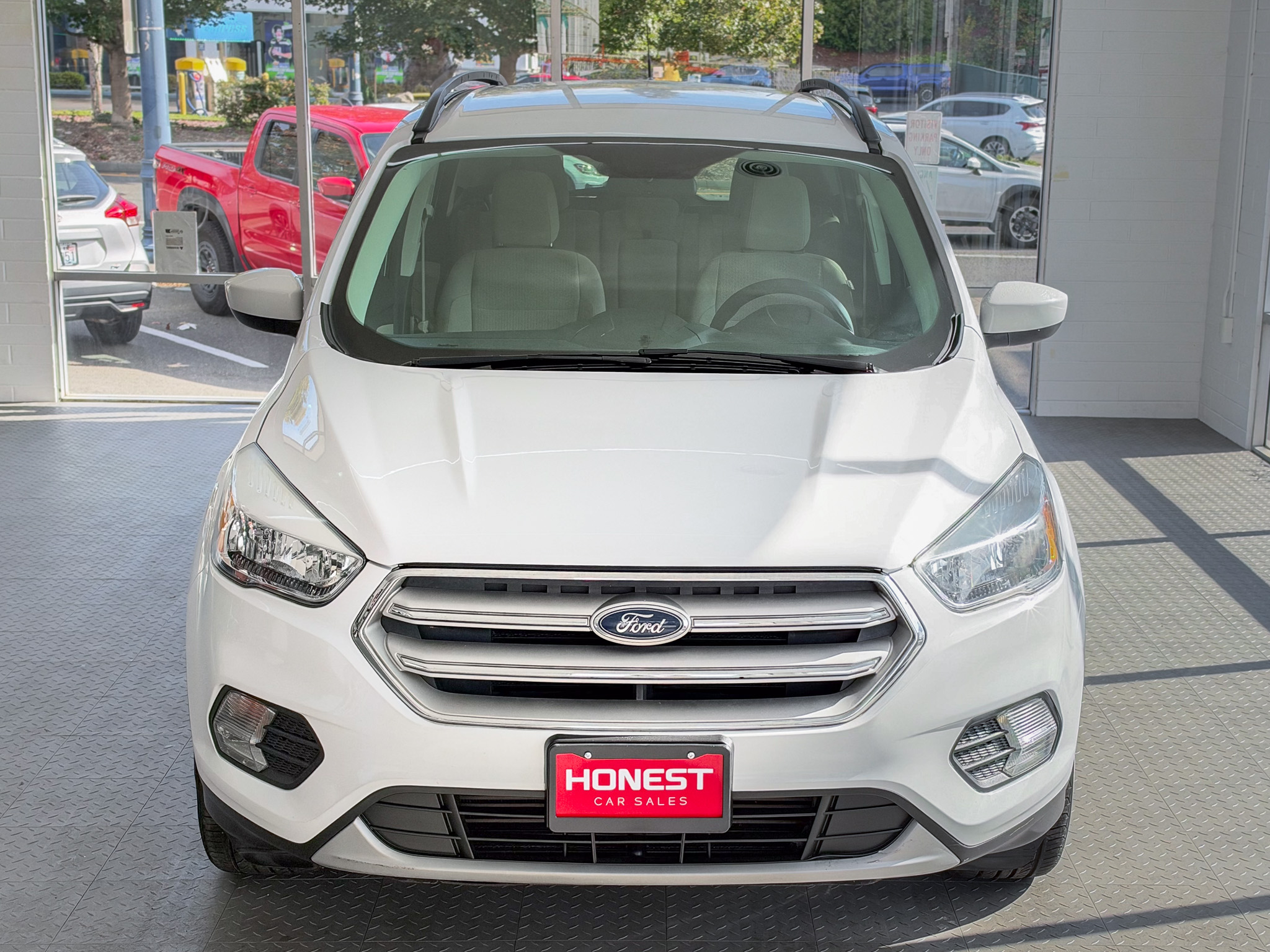 Used 2018 Ford Escape 4WD SE image 2