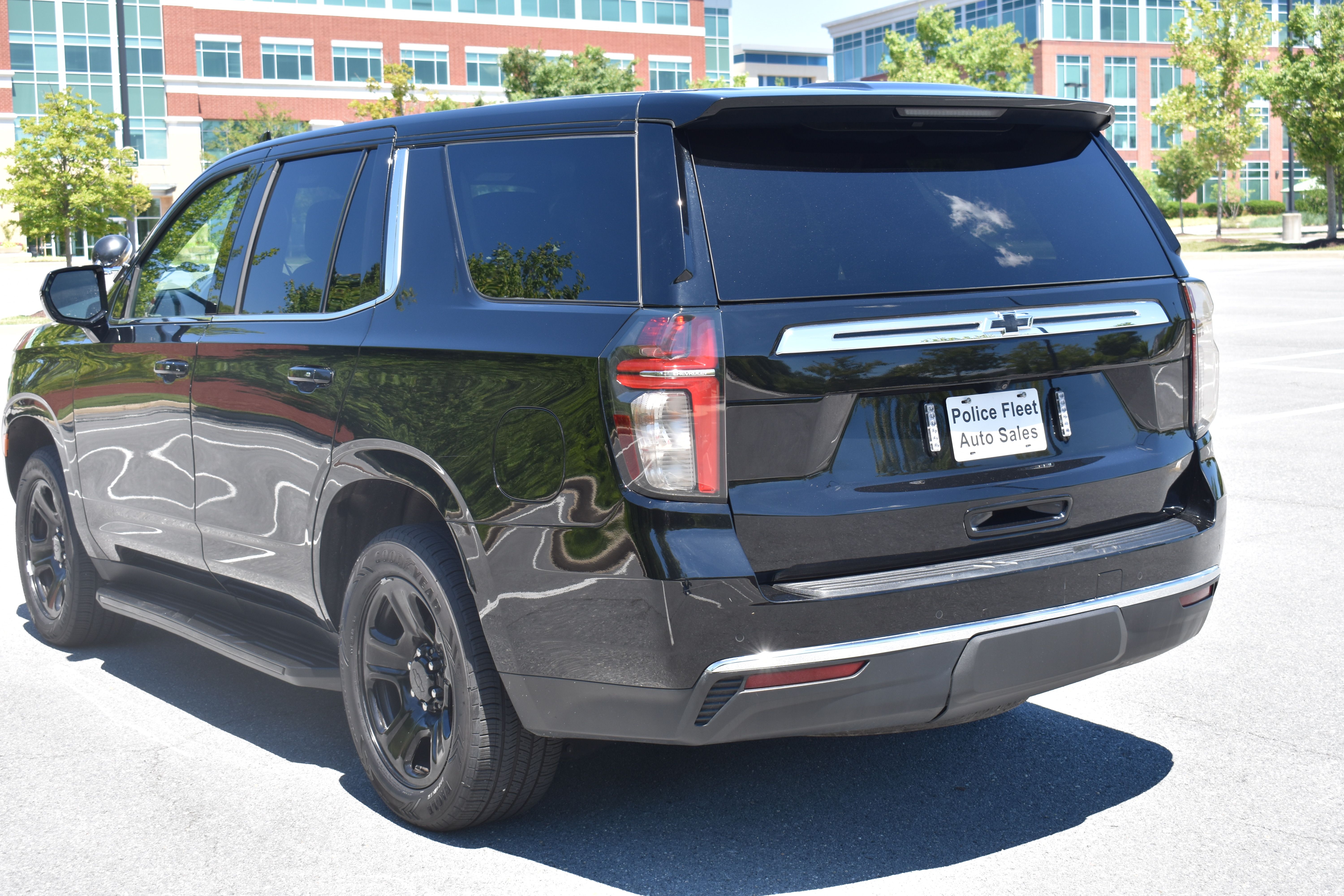 Used 2023 Chevrolet Tahoe 4WD image 7