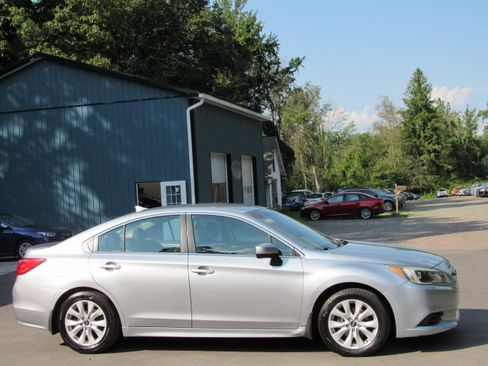 Used 2016 Subaru Legacy 2.5i Premium AWD/4WD image 15