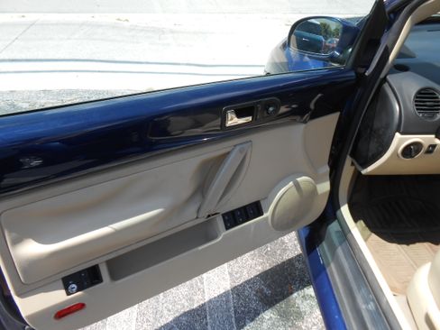 Used 2006 Volkswagen Beetle 2.5 image 10