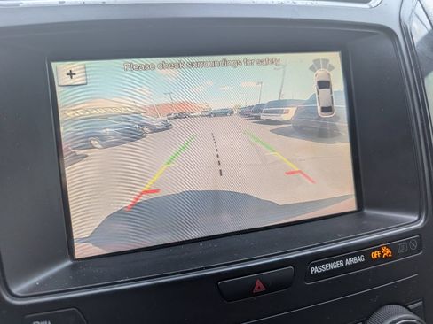 Used 2019 Ford Explorer XLT FWD image 14