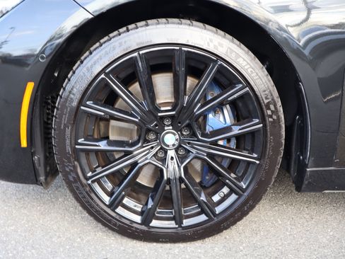 Used 2021 BMW 750i xDrive image 45