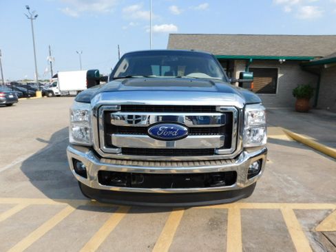 Used 2012 Ford F250 4x4 Crew Cab Super Duty image 3