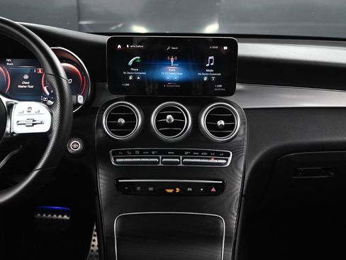 Used 2021 Mercedes-Benz GLC 300 image 19